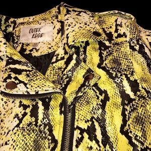 Yellow and Black Snake print zippered faux leather Moto jacket size M